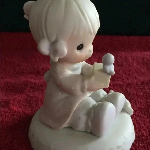 Precious Moments Growing in Grace Age 2 - Picture 3 of 6